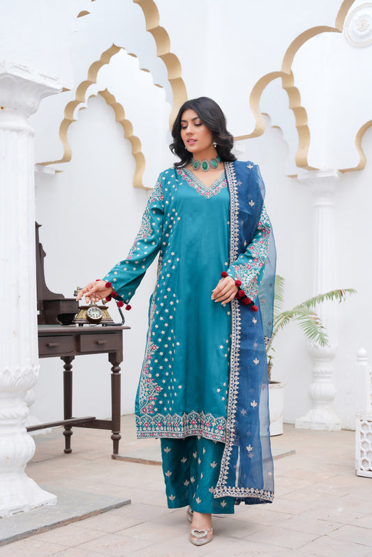 Emeera 3Pc - Embroidered Luxe Pret