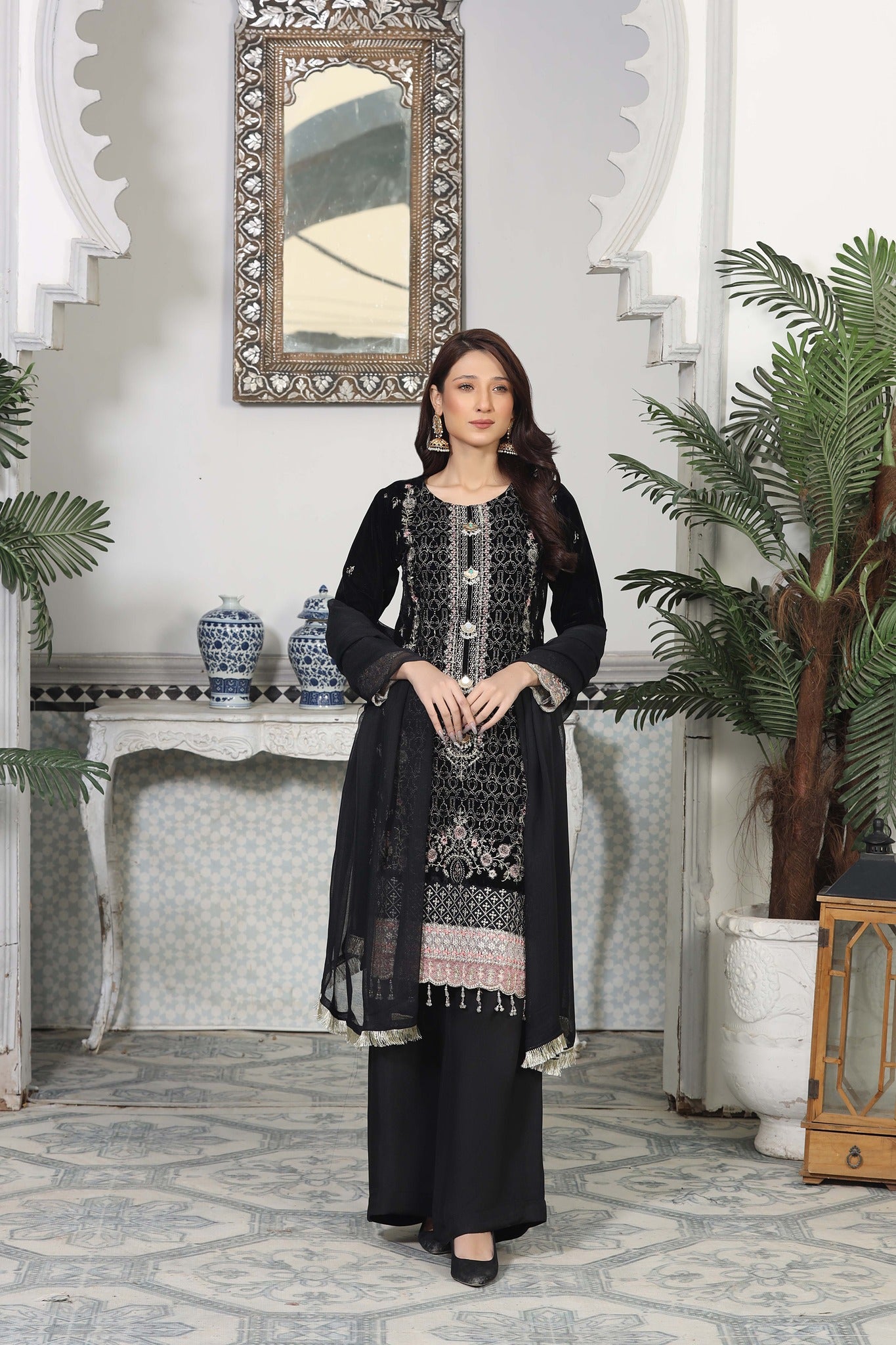 Raazi Libas -3pc velvet  suit (Pret)