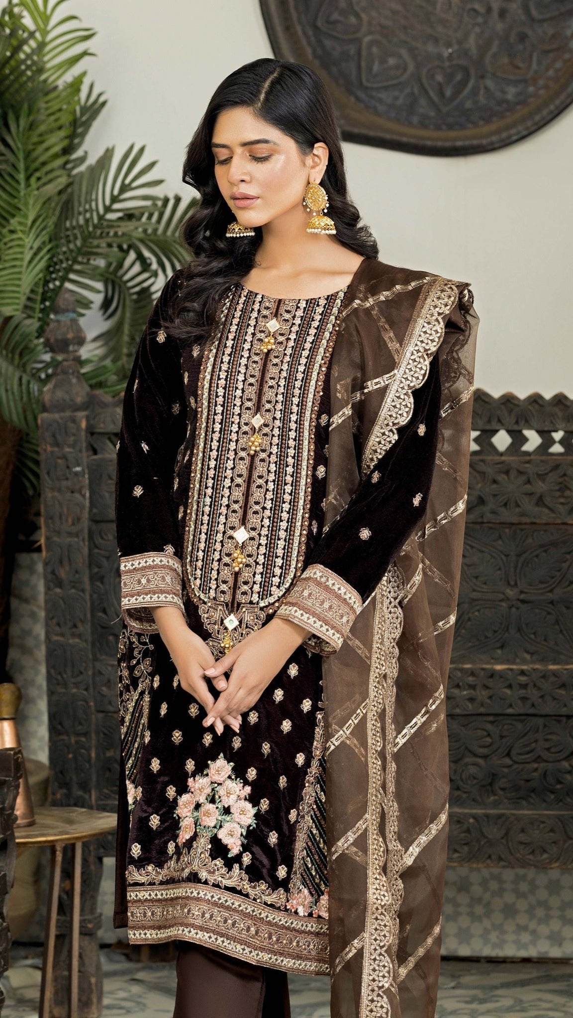 Luxurious-3pc fancy suit (Pret)