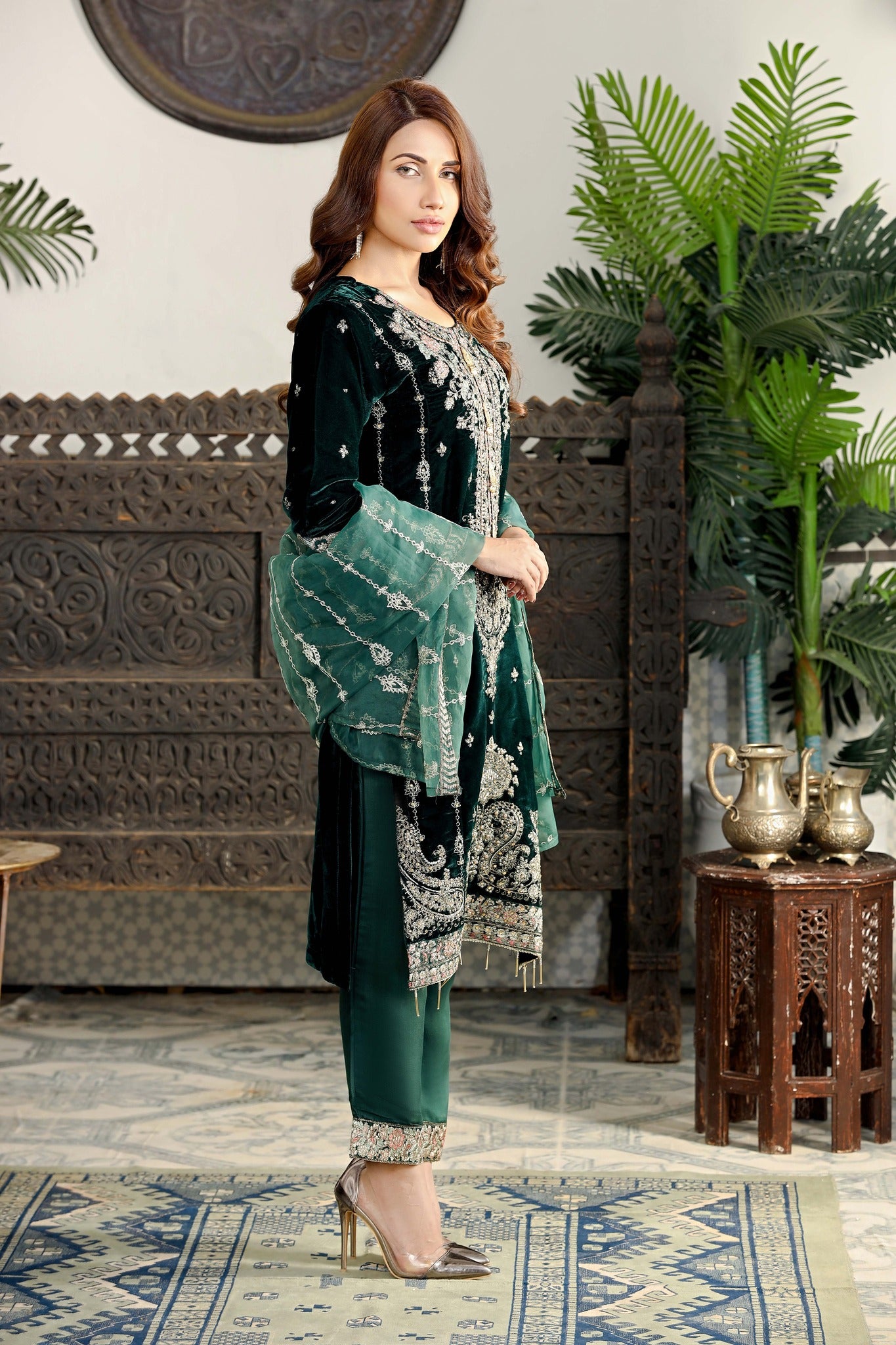 Shahi Libas-3pc fancy velvet  suit (Pret)