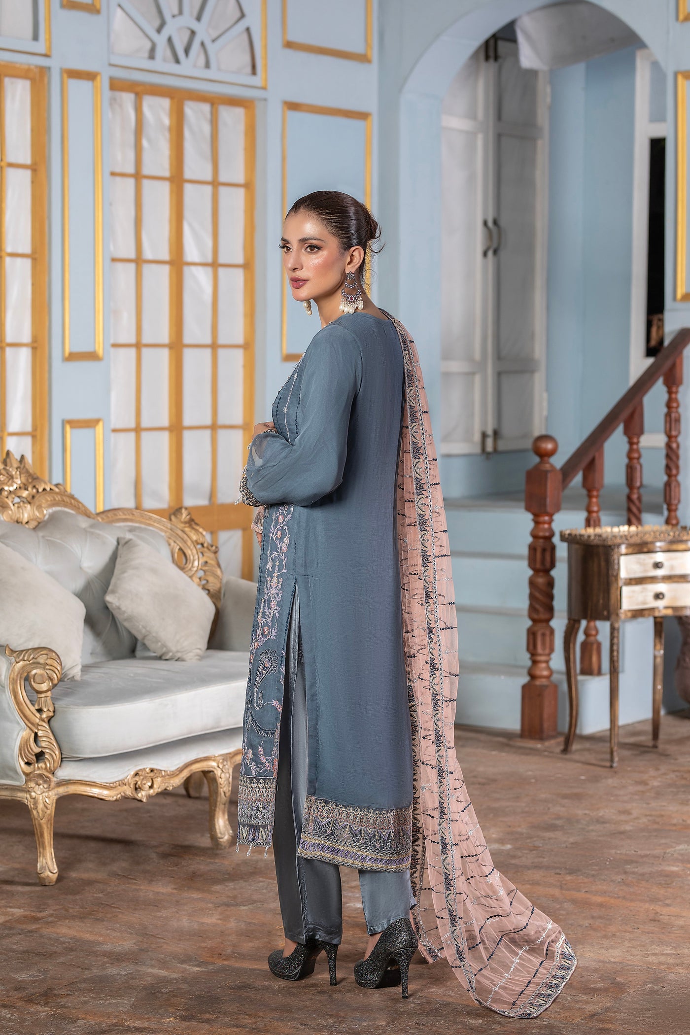 Saaz 3Pc - Embroidered Luxe PRET