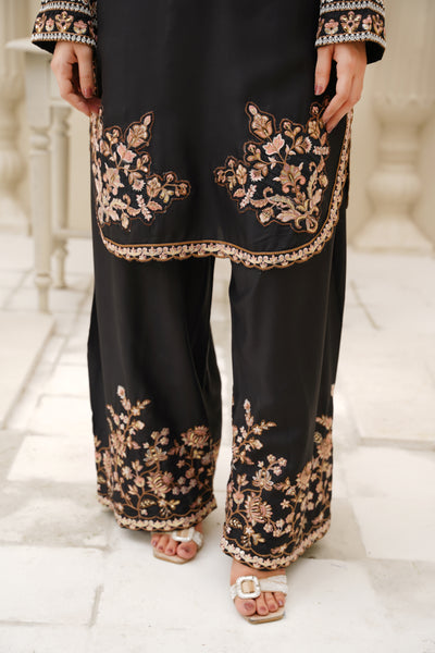 Noir Royale – Black Gold Embroidered 3Pc Suit