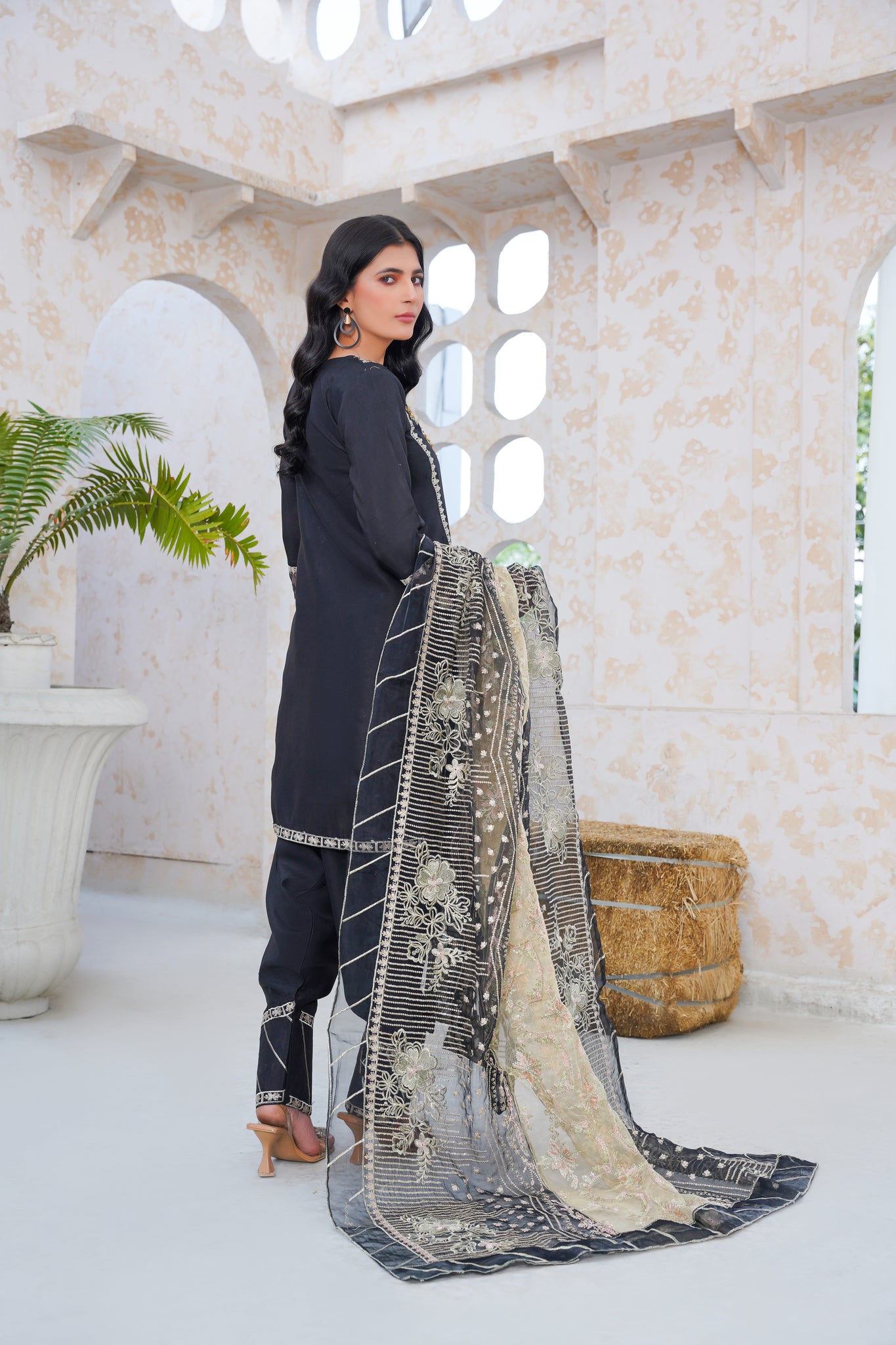 black  3pc- Embroidered Pret