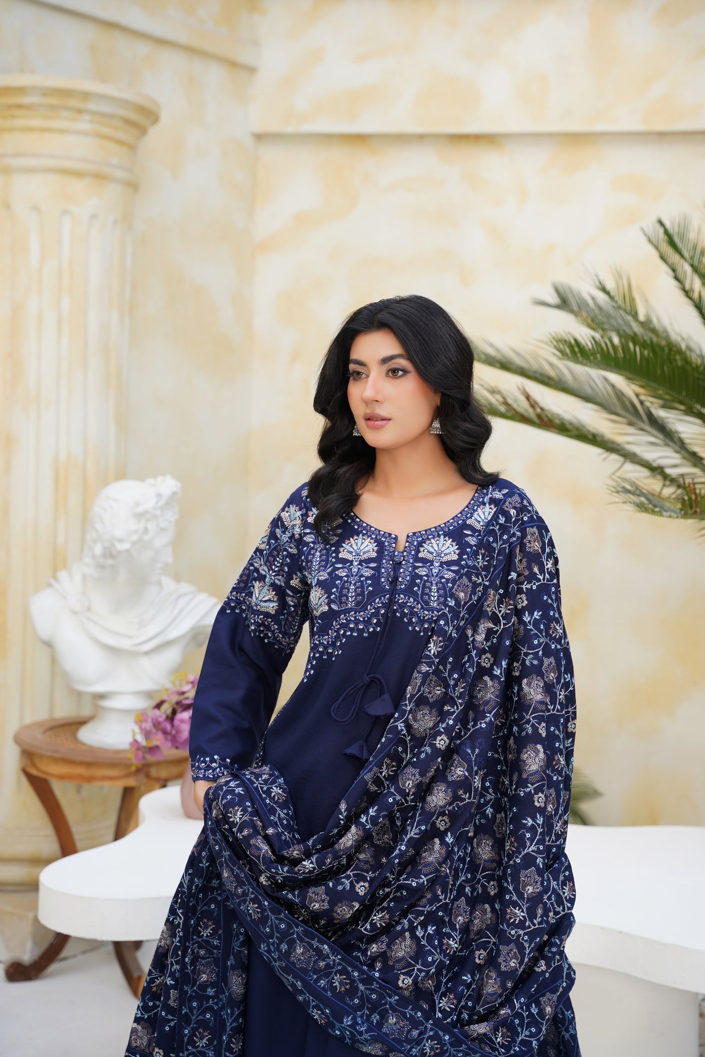 Royal Sapphire – Navy Embroidered 3Pc Sui