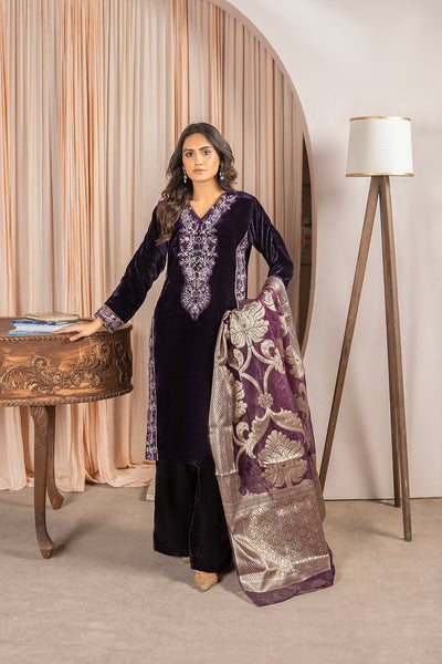 Rang-e-Narm embroidered |velvet Dress