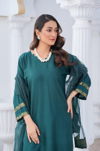 Emeraid Green    3pc - Embroidered Luxe PRET