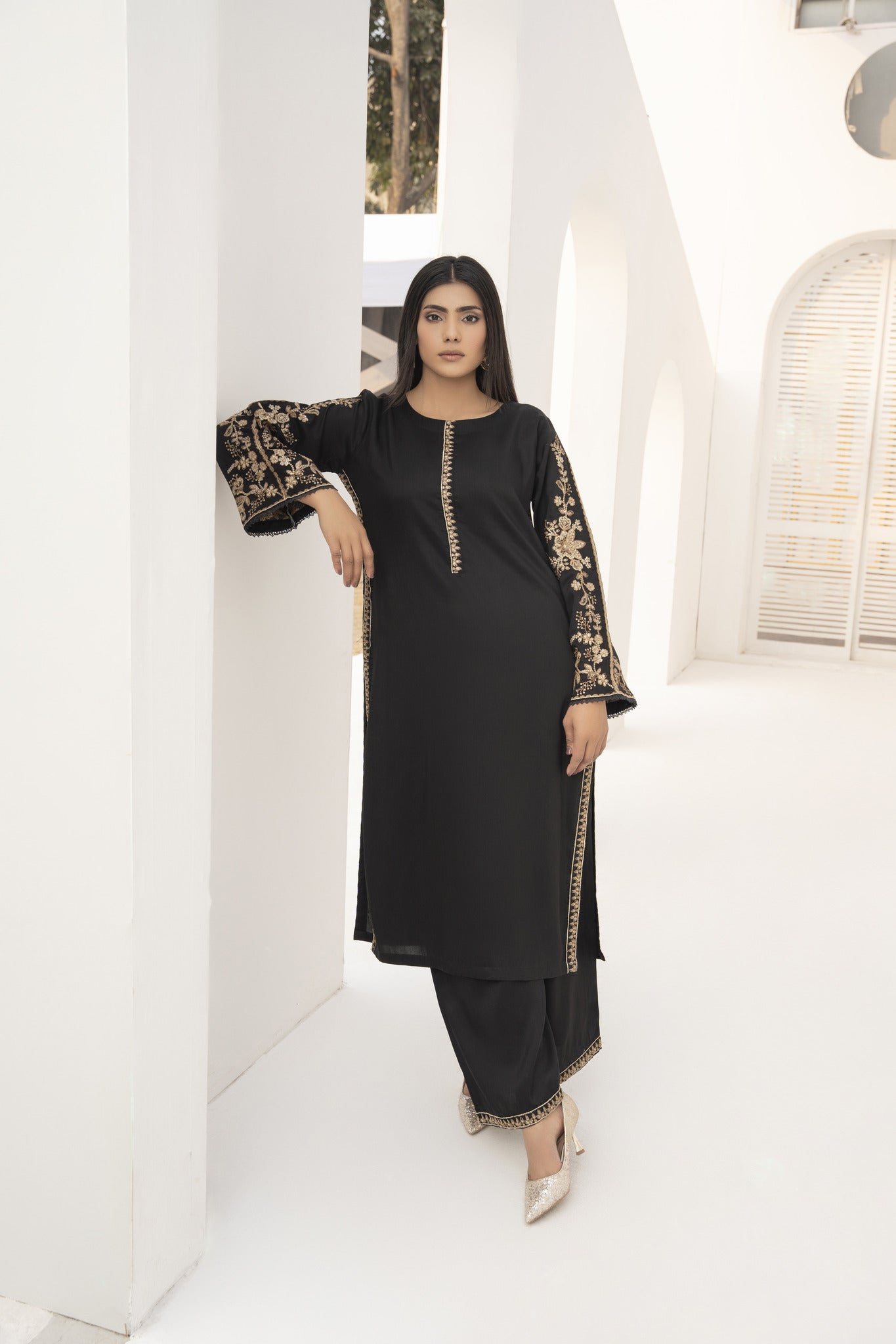 Mala 2pc embroidered suit