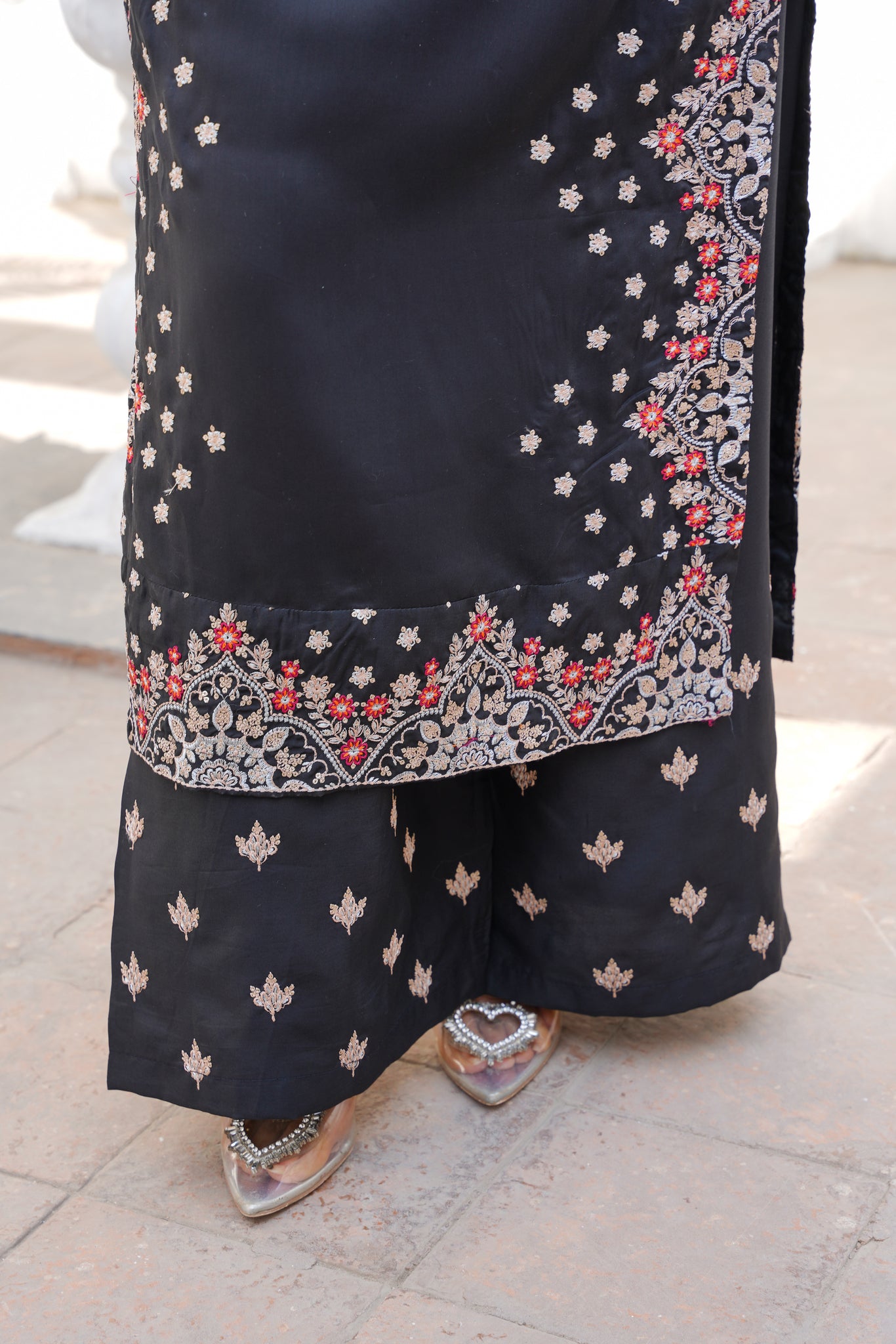 Raayah 3Pc - Embroidered Luxe Pret