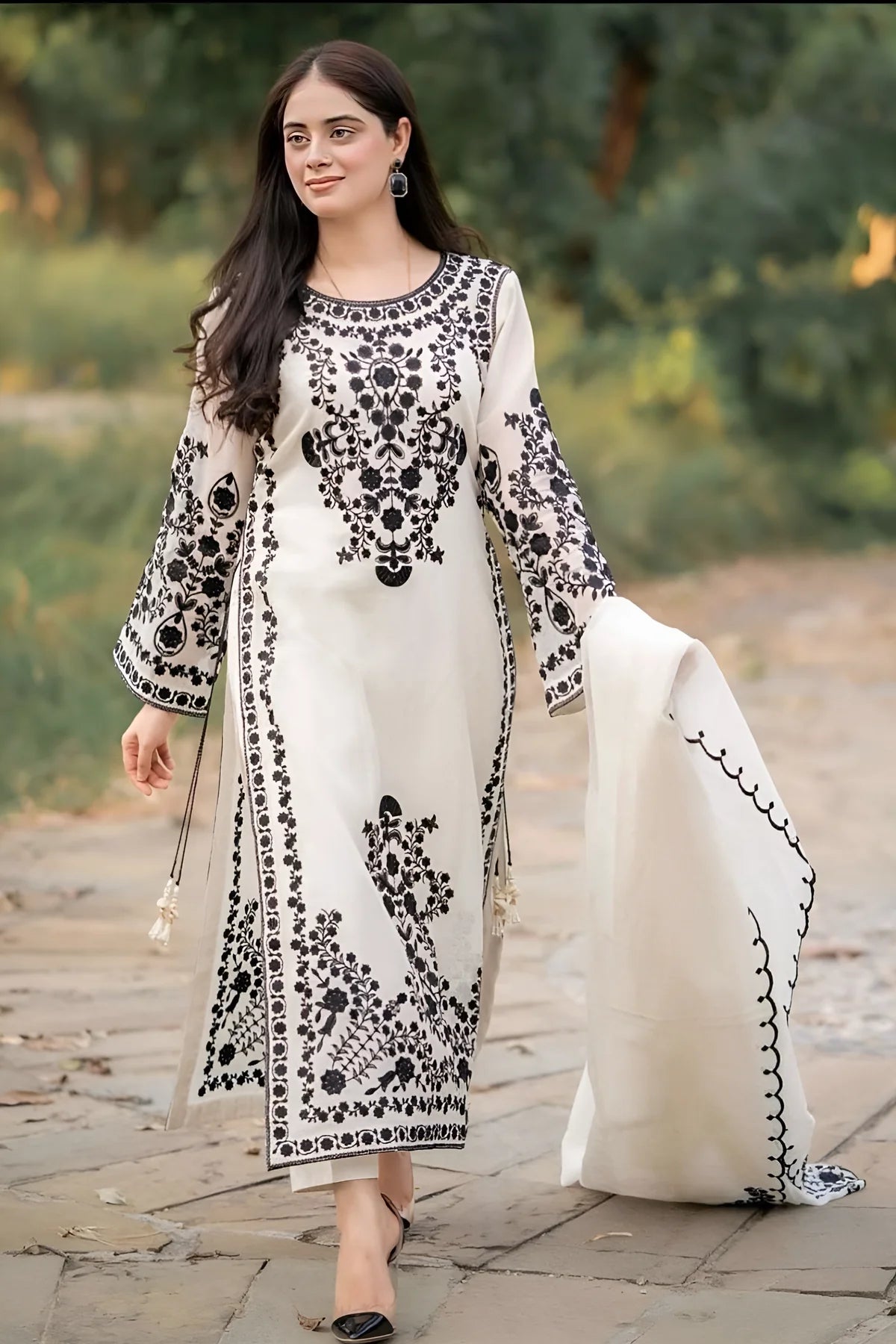 JASMIN 3 PC EMBROIDERED SUIT